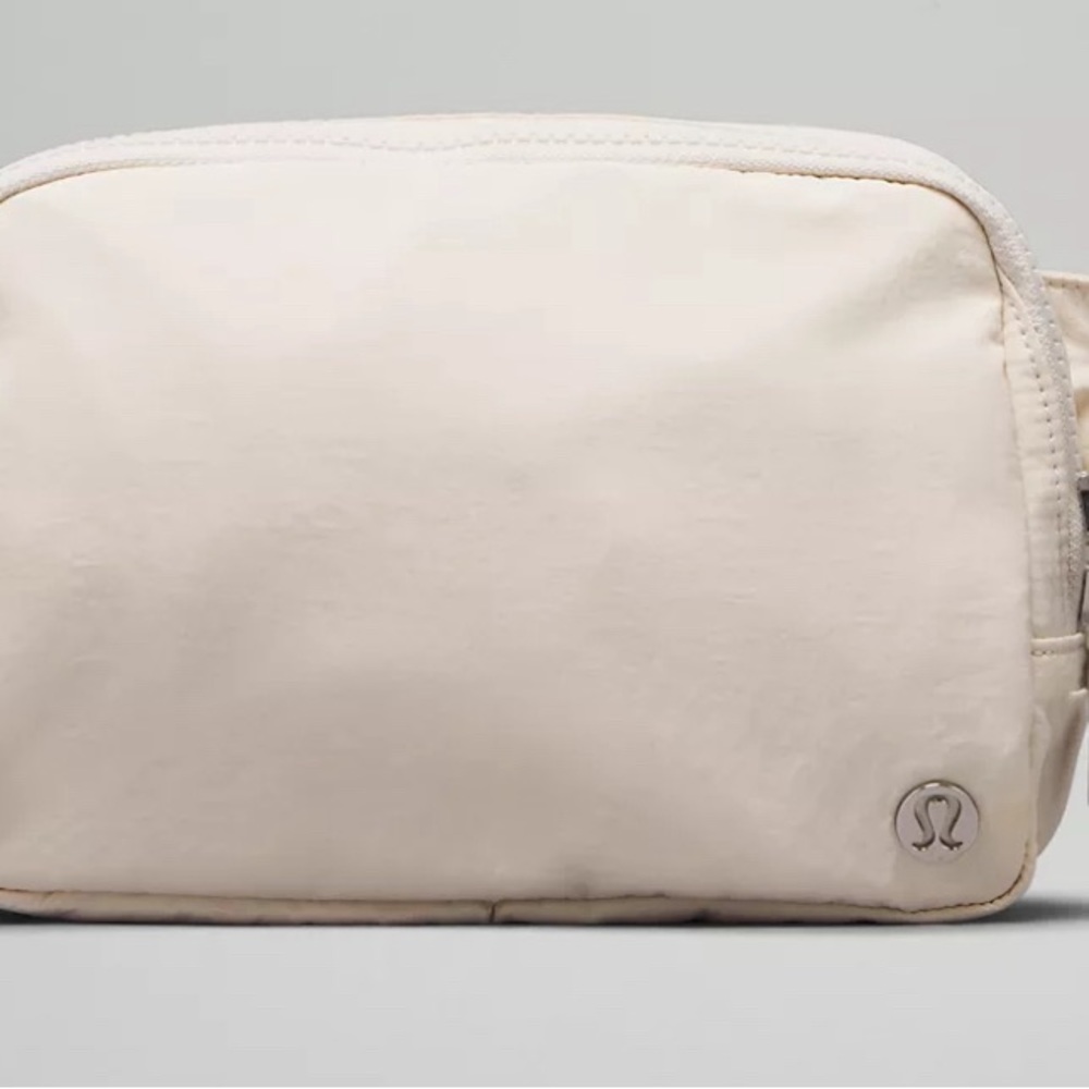 NWT Lululemon Everywhere Belt Bag Large 2L White Opal
